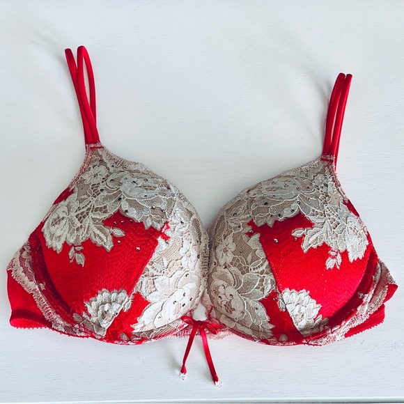 Victoria's Secret Other - Victoria's Secret Lace Bombshell Bra size 34A